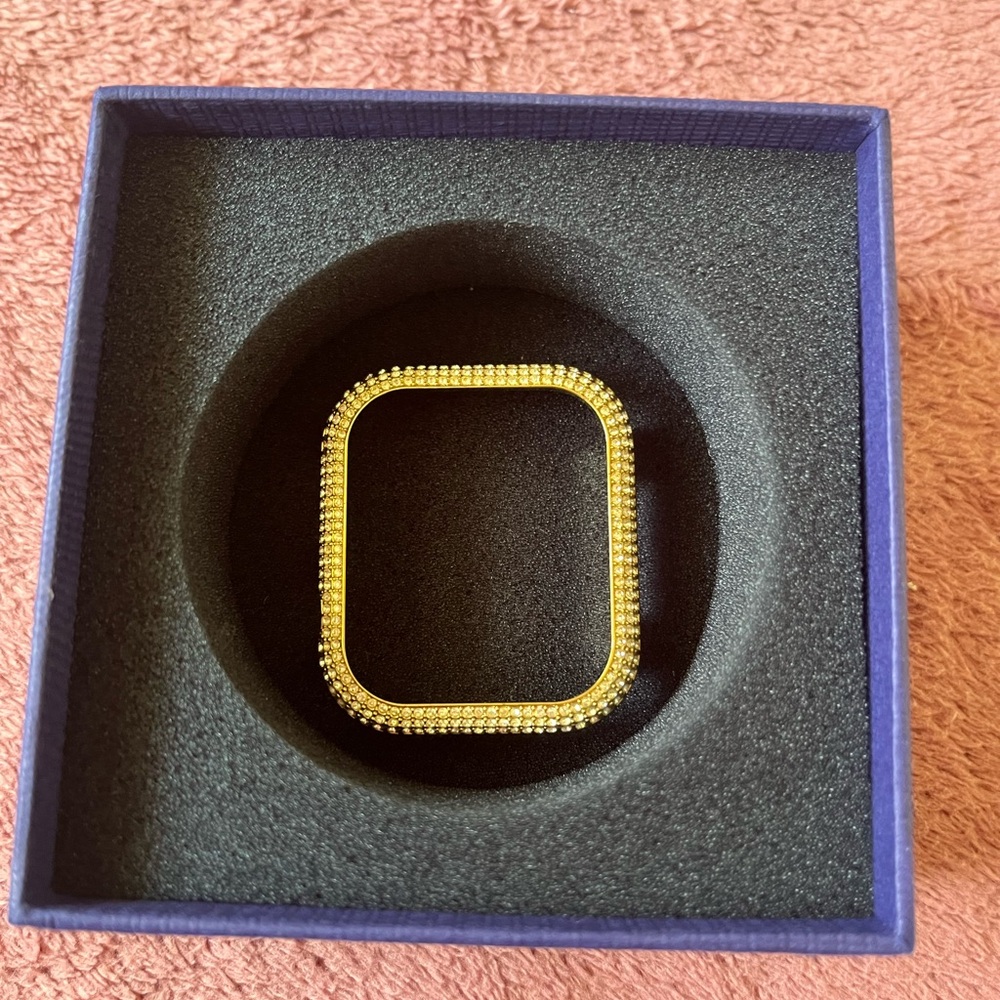 Swarovski Sparkling Apple Watch Case for Series 4 & 5 in Gold Tone